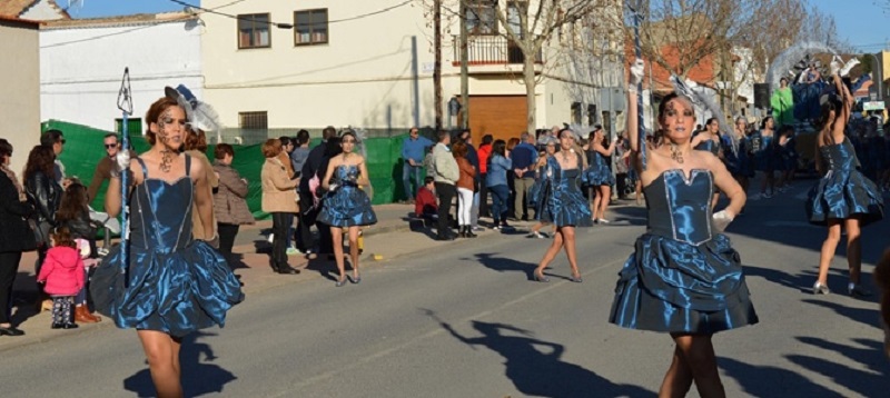 El desfile comarcal cerró el carnaval de Mota del Cuervo