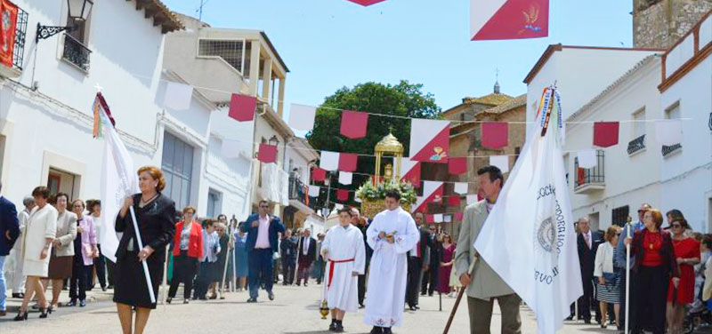 Los moteños participaron en la puesta a punto de un lucido Corpus Christi