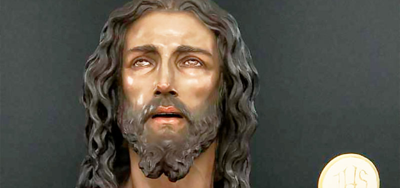 El escultor del busto de CR7 del Museo del Real Madrid realiza una imagen para la Semana Santa de Mota