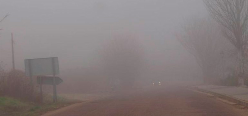 La niebla condiciona la circulación de Mota a Casas de los Pinos, en la N-301