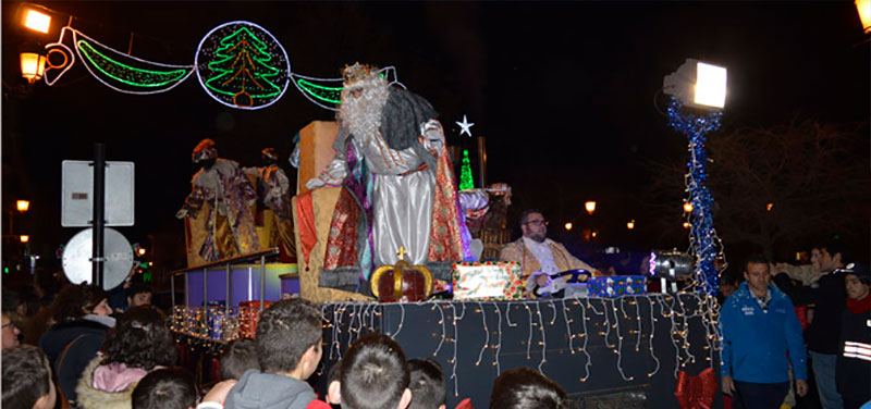 Multitudinaria cabalgata de Reyes en Mota del Cuervo