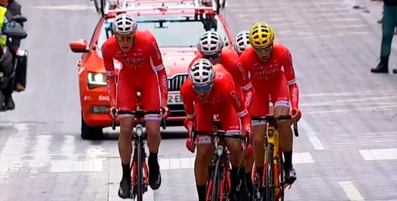 El Cofidis de los hermanos Herrada acaban en el puesto 19º la primera etapa de la Vuelta a España