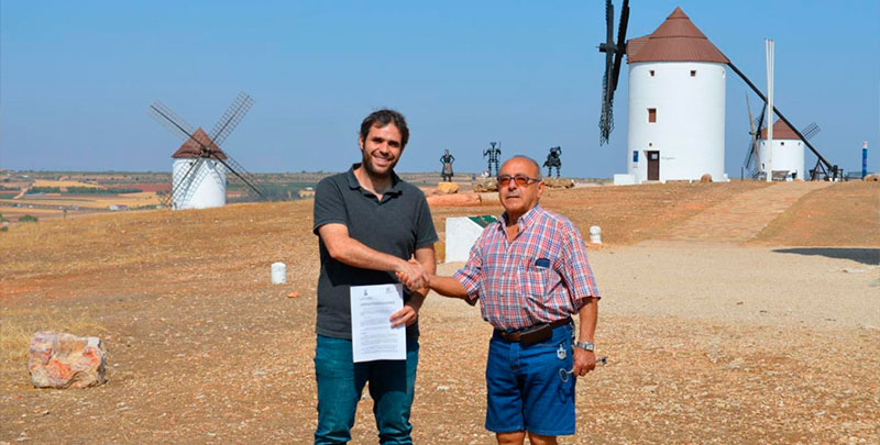 El Ayuntamiento de Mota del Cuervo aporta 4.000 euros a la Asociación de Amigos de los Molinos