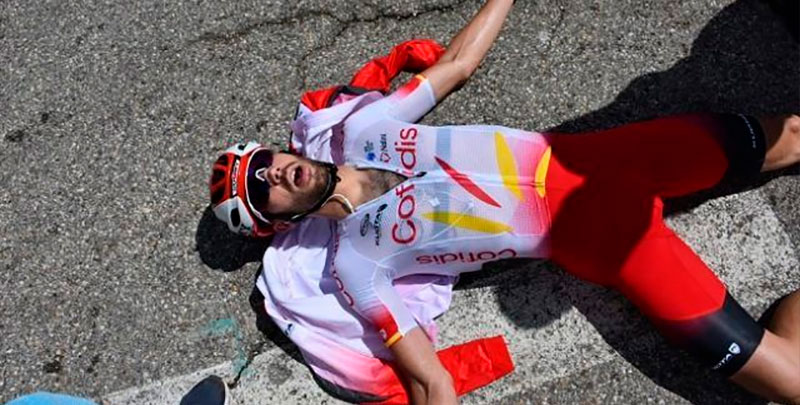 Jesús Herrada abandona la Vuelta a España en una 17ª etapa que dinamitó Quick Step y Movistar Team