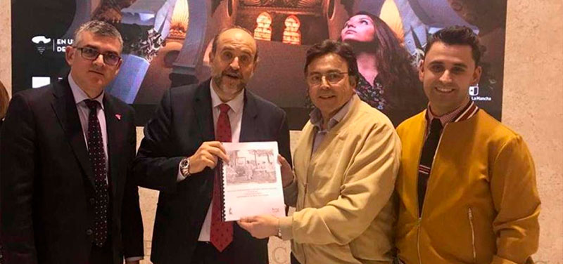 Mota del Cuervo presenta un dossier para declarar la Función de Ánimas como Fiesta de Interés Turístico Regional