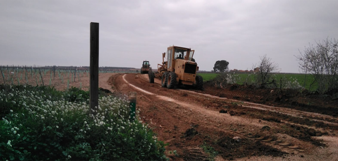 Comienza el arreglo de caminos en Mota del Cuervo