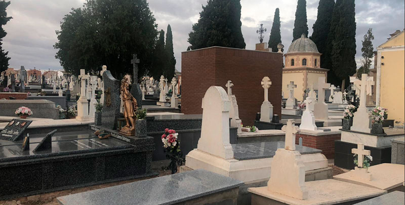 Mota amplía el horario de apertura del cementerio y limita el aforo al 50% para el Día de Todos los Santos