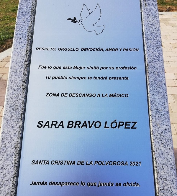 Placa en honor a Sara Bravo