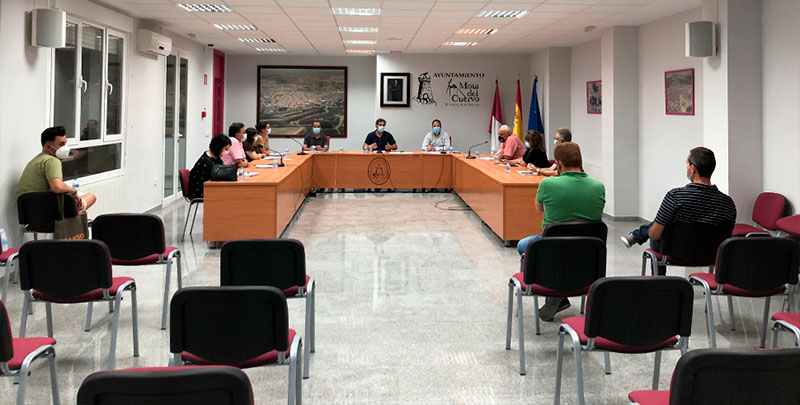 El pleno de Mota aprueba un reajuste de las tasas en servicios deportivos municipales