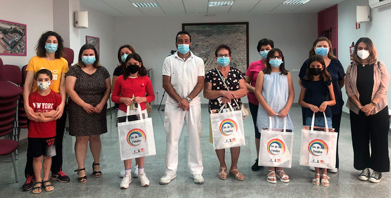 Entrega de premios del Concurso fotográfico 'Familia y diversidad' de Mota