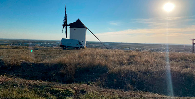 Mota del Cuervo inicia la restauración de los molinos de viento afectados por los temporales
