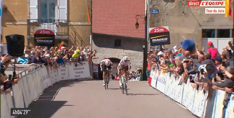El moteño Jesús Herrada roza la victoria en el Tour de Jura y acaba segundo tras el australiano Ben O’Connor