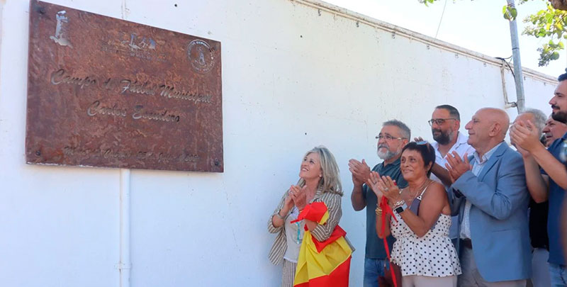 El campo de fútbol de Mota del Cuervo tiene nuevo nombre: emotivo reconocimiento a una figura muy implicada en el deporte de la localidad
